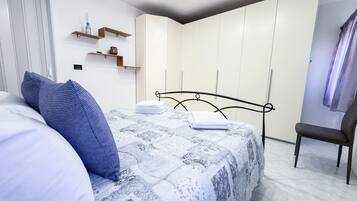 1 Schlafzimmer, Bügeleisen/Bügelbrett, Bettwäsche