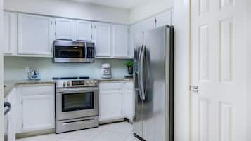 Stadtwohnung, Mehrere Betten (2 C, Three Bedroom Townhome) | Eigene Küche