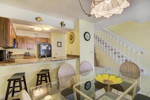 Private kitchen - 3 A, Three Bedroom Townhome (Miramar Beach)