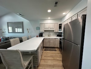 Condo, varias camas (10H, Choose Memories Seacove) | Cocina privada | Horno y tostadora 