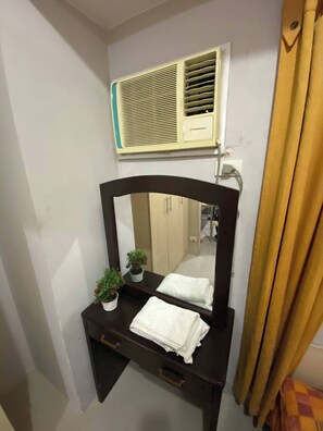 Apartment, 1 Bedroom | Bathroom - "grass Residence Tower2 29th" (Quezon City)