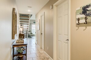 Condo, Multiple Beds (9H,  Rhythm & Waves Retreat) | Interior