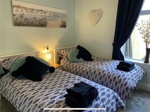 2 habitaciones, tabla de planchar con plancha y wifi gratis 