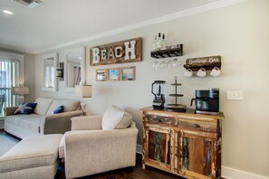 Interior - Settle on the Sand (Miramar Beach)
