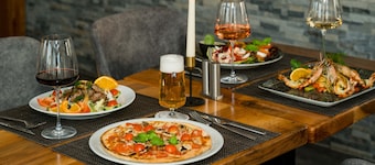 ROCA Restaurant & Hotel