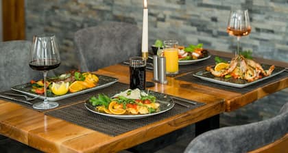 ROCA Restaurant & Hotel