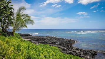 Condo, Multiple Beds (Keauhou Kona Surf & Racquet Club Town) | Bathroom