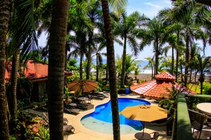 Standard Villa | Living area - Marea Brava Apartments Ocean Front (Jacó)