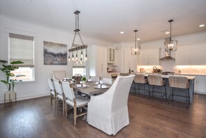 Dining - SOUTHERN CHARM-Enchanting 5BR house in new Magnolia Cove development-Waterfront! (Dadeville)