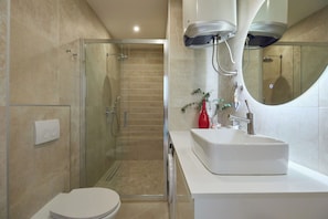 Shower, hair dryer, towels - Hedera Estate, Hedera A43 (Dubrovnik)