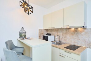 Fridge, microwave, coffee/tea maker, electric kettle - Hedera Estate, Hedera Studio 3 (Dubrovnik)