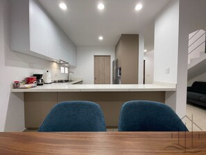 標準獨棟房屋, 廚房, 海濱 | 私人廚房 | 大型冰箱、微波爐、爐台、咖啡機/沖茶器