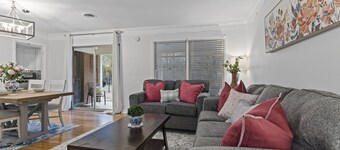 Harmony House 3bd 2bath newly remodeled Gem in peaceful neighborhood. 