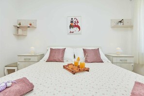 1 bedroom, free WiFi, bed sheets - 7 Double room with private external bathroom in Villa Kate Dadić (Dubrovnik)