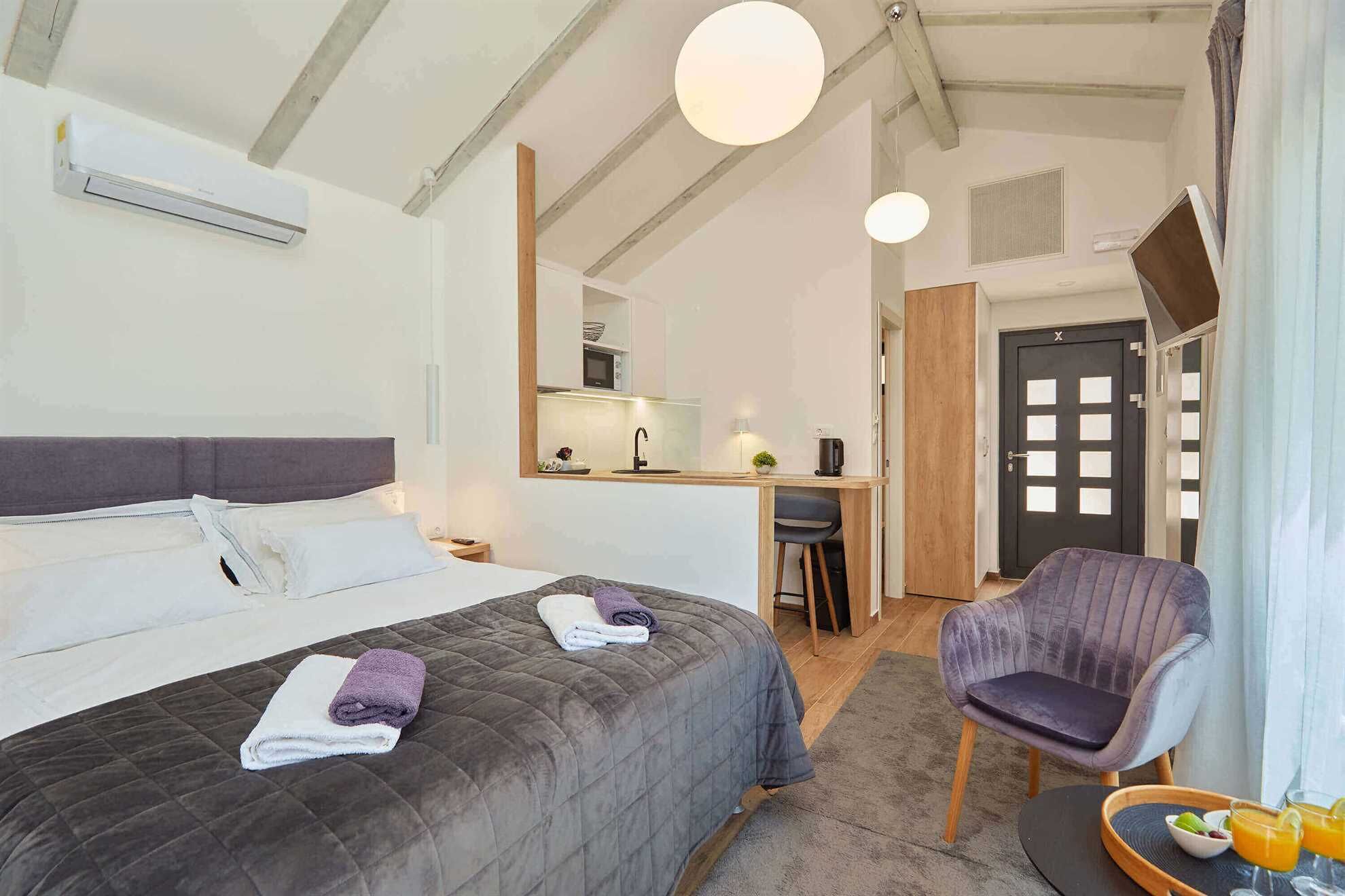 1 bedroom, iron/ironing board, WiFi (free), bed sheets
