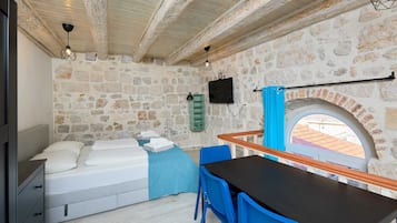 1 bedroom, iron/ironing board, free WiFi, bed sheets