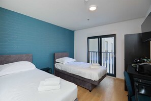 1 quarto, escrivaninha, Wi-Fi de cortesia, roupa de cama