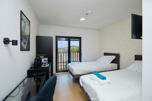 1 bedroom, desk, free WiFi, bed sheets - R6 Standard double or twin room DOMINIUM CITY SUITES (Dubrovnik)