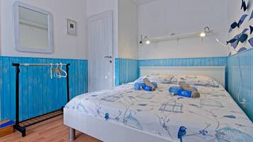1 bedroom, free WiFi, bed sheets