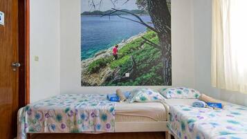 1 bedroom, free WiFi, bed sheets