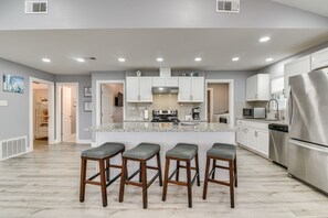 Fridge, microwave, oven, stovetop - Modern Freeport Home w/ Views: Walk to Beach! (Freeport)