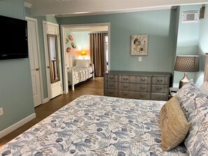 5 bedrooms, iron/ironing board, free WiFi, bed sheets