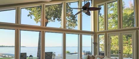 リビング エリア