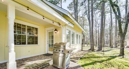 Expansive Texarkana Home w/ Yard: Near Golf!