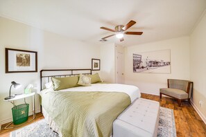 6 habitaciones, escritorio, tabla de planchar con plancha y internet 