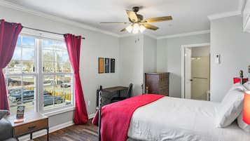 1 slaapkamer, een strijkplank/strijkijzer, wifi, beddengoed