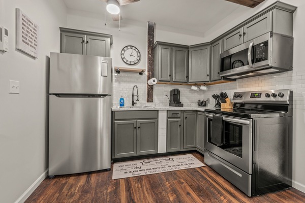 Full Kitchen