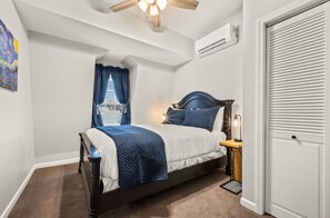 1 habitación, tabla de planchar con plancha, wifi y ropa de cama