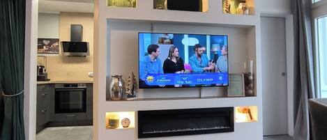 2 Schlafzimmer, Zimmersafe, Schreibtisch, Bügeleisen/Bügelbrett