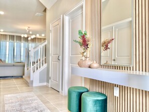 Interior - Oasis Retreat with Pool, BBQ & Game Room, International Drive, Near Universal (Orlando)