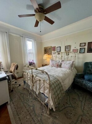 1 chambre, fer et planche à repasser, Wi-Fi, literie fournie