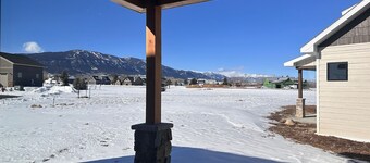 New! Rustic Modern Gateway to the Palisades