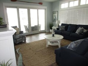 TV, lareira, DVD player