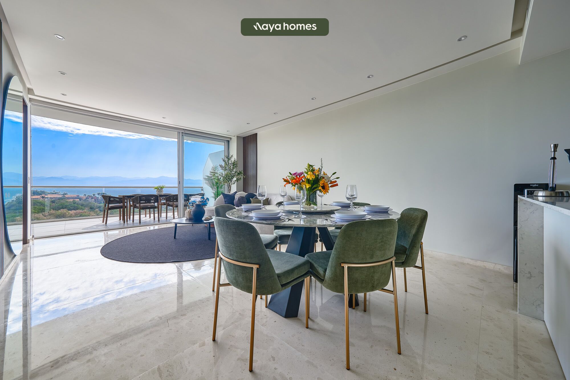 Elite Apartment | Dining room