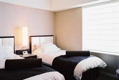 Down duvets, in-room safe, desk, blackout curtains
