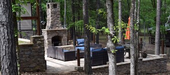 No Cleaning Fee~Sunset Hollow ~ Private Area Park