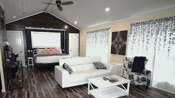 1 bedroom, desk, iron/ironing board, free WiFi