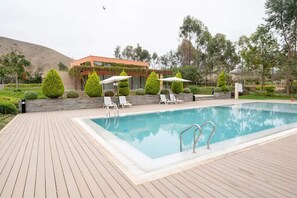 Pool - Beautiful beach and countryside house, parties and events (San Antonio)