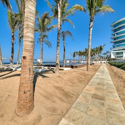 Na praia