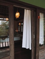 Caja de seguridad en la habitación, wifi gratis y ropa de cama 