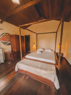 Premium Suite, 1 Queen Bed, Non Smoking, Garden View | In-room safe, free WiFi, bed sheets