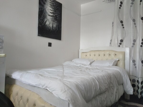 1 sovrum, strykjärn/strykbräda, wi-fi och sängkläder