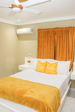 3 soverom, strykejern/-brett, wi-fi og sengetøy