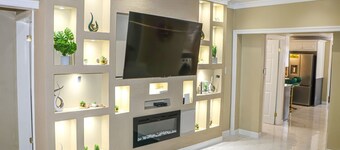 Cozy Luxury Hideaway With Free Wifi,Parking,Swimming Pool&Jacuzzi Near Negril 3b