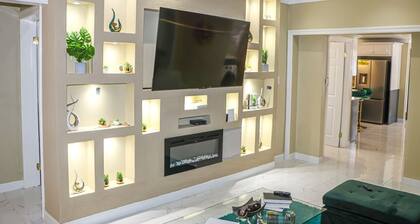 Cozy Luxury Hideaway With Free Wifi,Parking,Swimming Pool&Jacuzzi Near Negril 3b