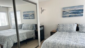 Unclassified image, 3 of 11, button - Cozy 2-bedroom condo with WiFi, AC in peaceful Oceanside (Oceanside)
